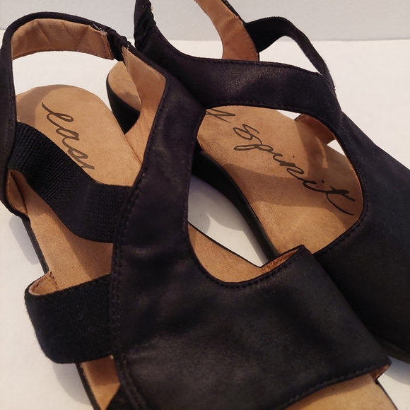 Easy Spirit Kalayla 8W Black Sandals - Picture 2 of 8
